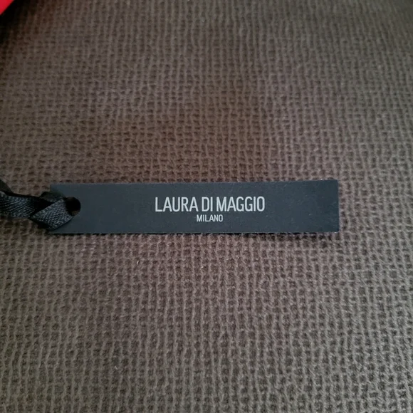 Laura Di Maggio Red❤ Zip Around Card💳 Case - NWT - Picture 10 of 16